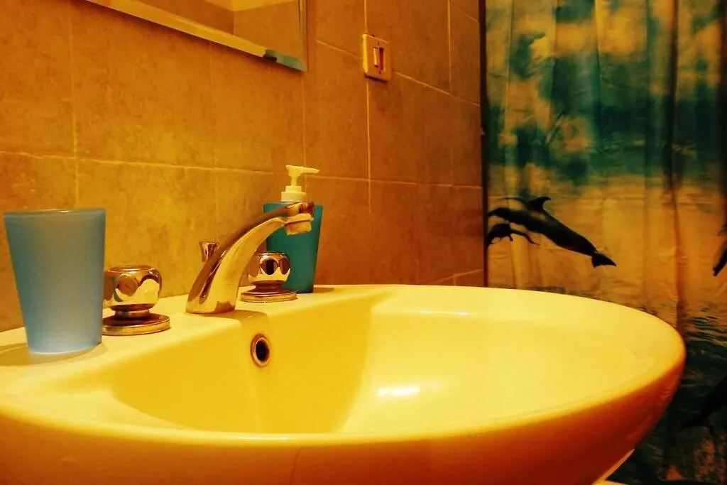 Apartment Three Rooms Near Central Station Catania Italy