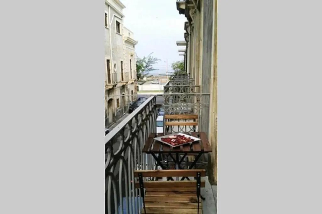 Three Rooms Near Central Station Catania 0*,  Italy