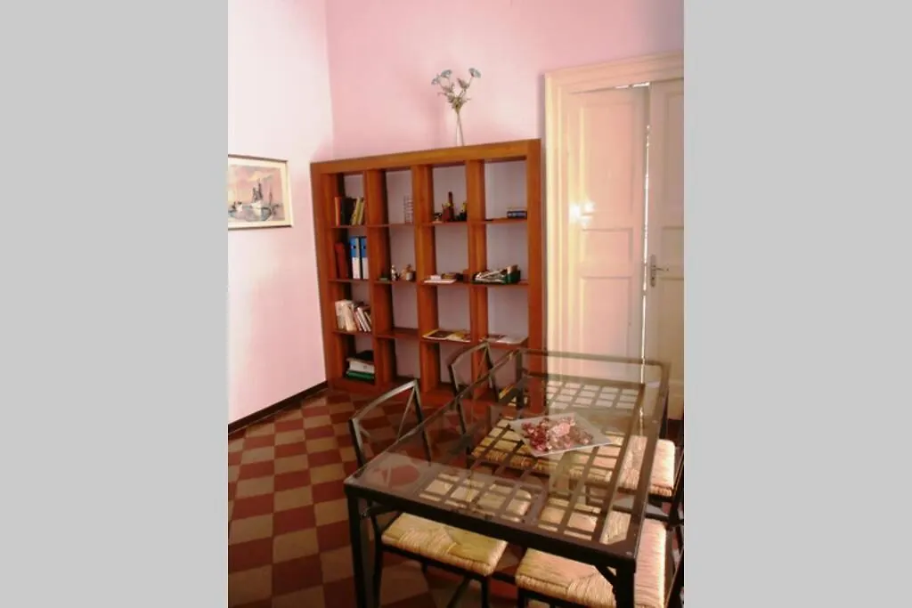 Apartment Three Rooms Near Central Station Catania